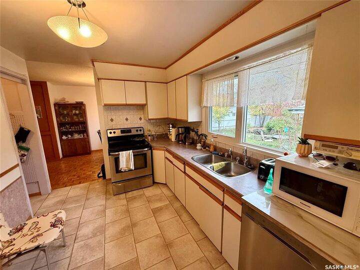 Property Photo: 7 Hyde Avenue SK S4R 3X8