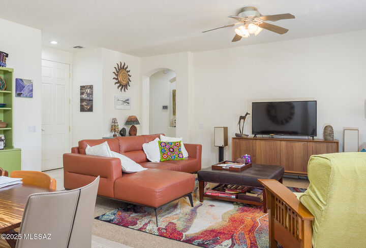 Property Photo: 8103 W Greensleeves Way AZ 85743