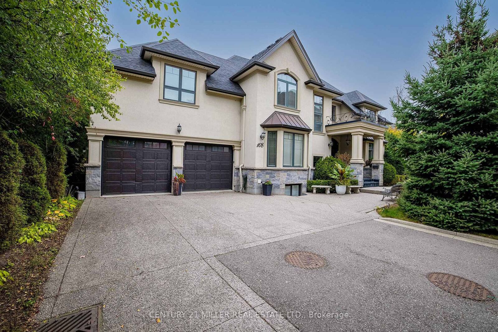 Property Photo:  108 Livno Common  ON L6L 3P2