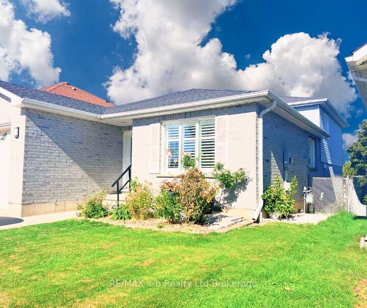 Property Photo:  1035 Devonshire Avenue  ON N4S 5S1