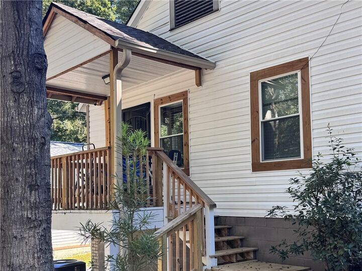 Property Photo:  210 N Broad Street  SC 29693