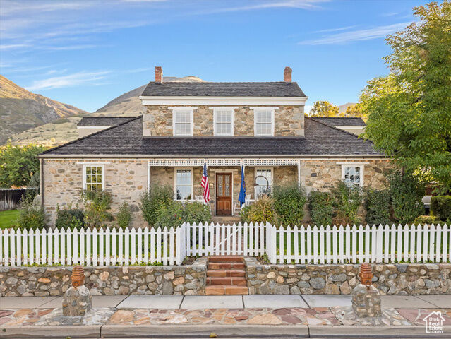 Property Photo:  252 N 400 E  UT 84014 