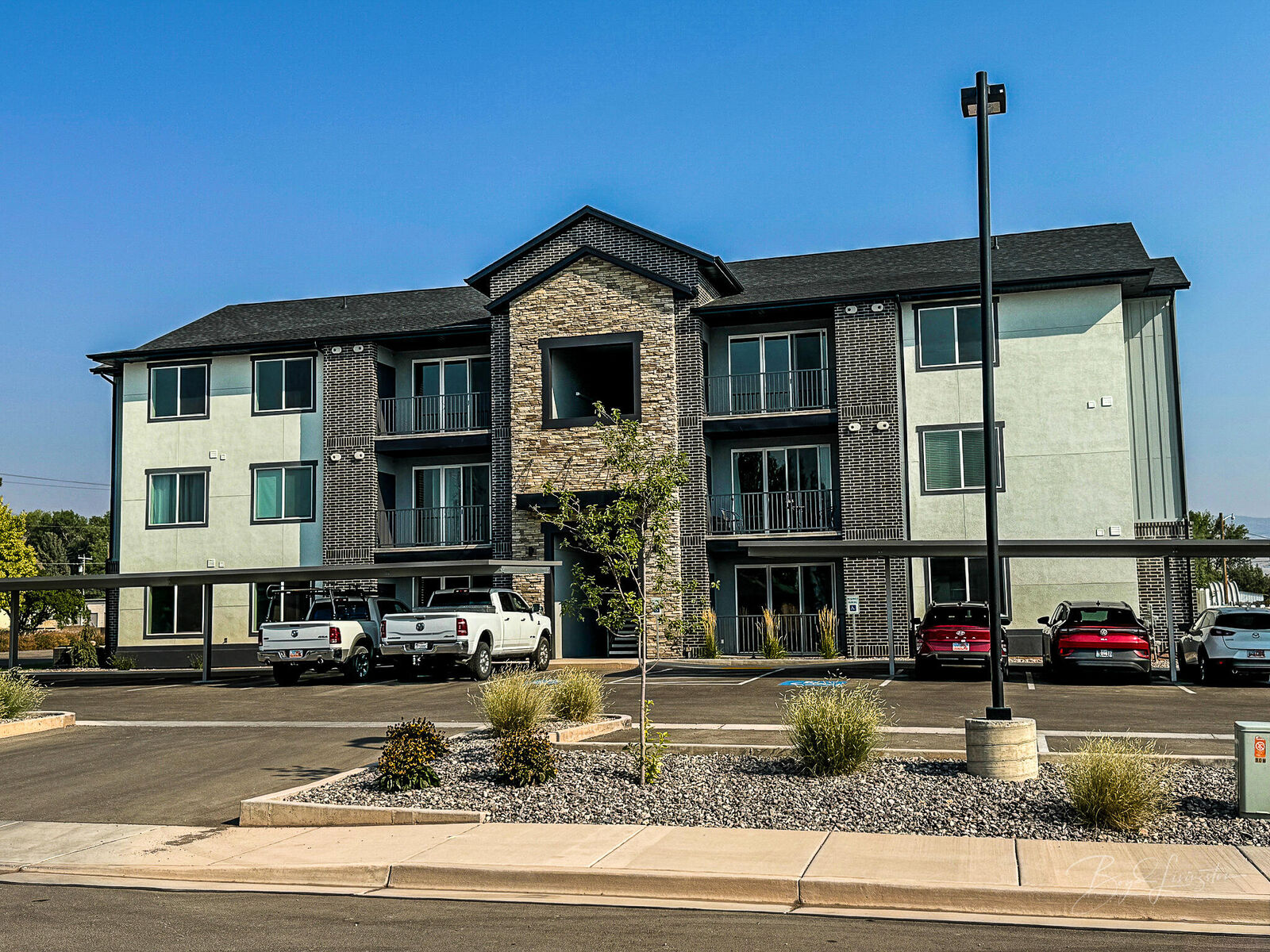 Property Photo: 553 S 100 W #204 UT 84701