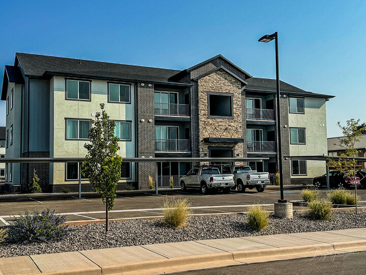 Property Photo:  553 S 100 W #202  UT 84701 