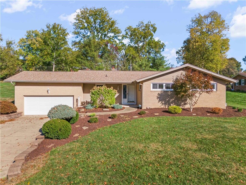 Property Photo:  106 Stratford Drive  PA 15317 