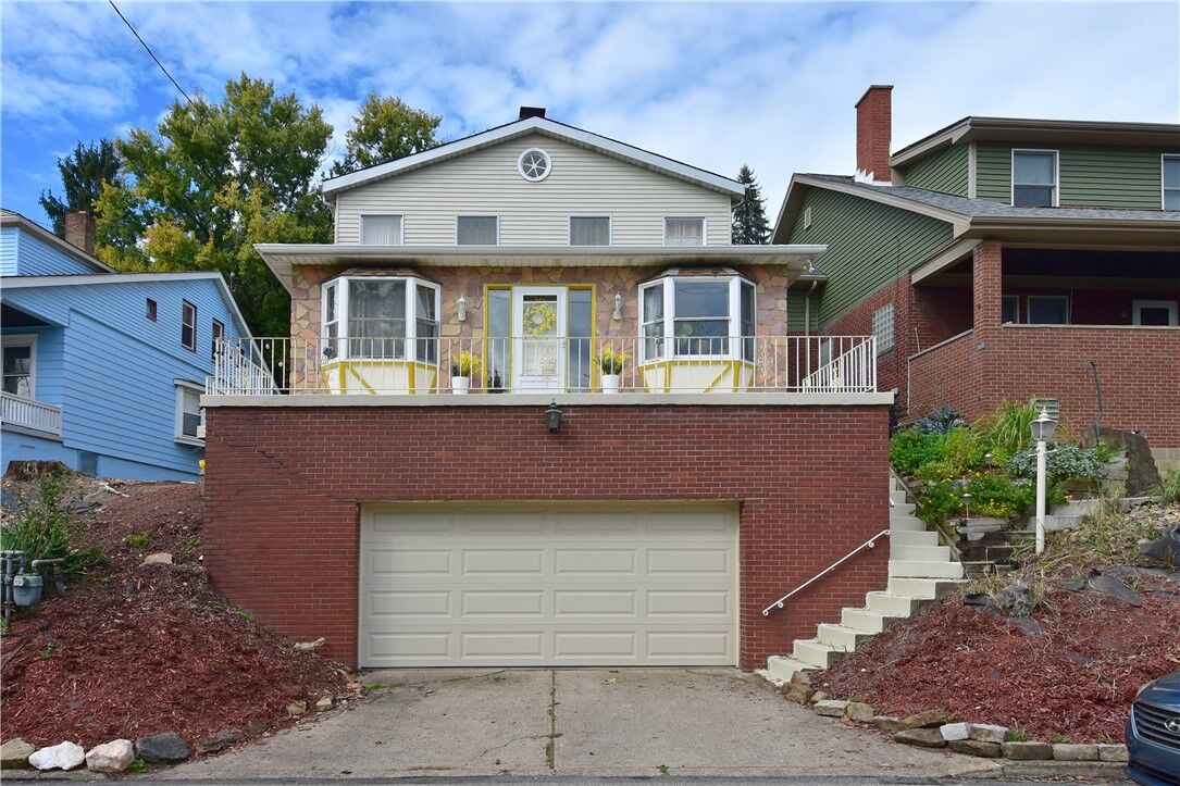 Property Photo: 2130 Pittview Ave PA 15212