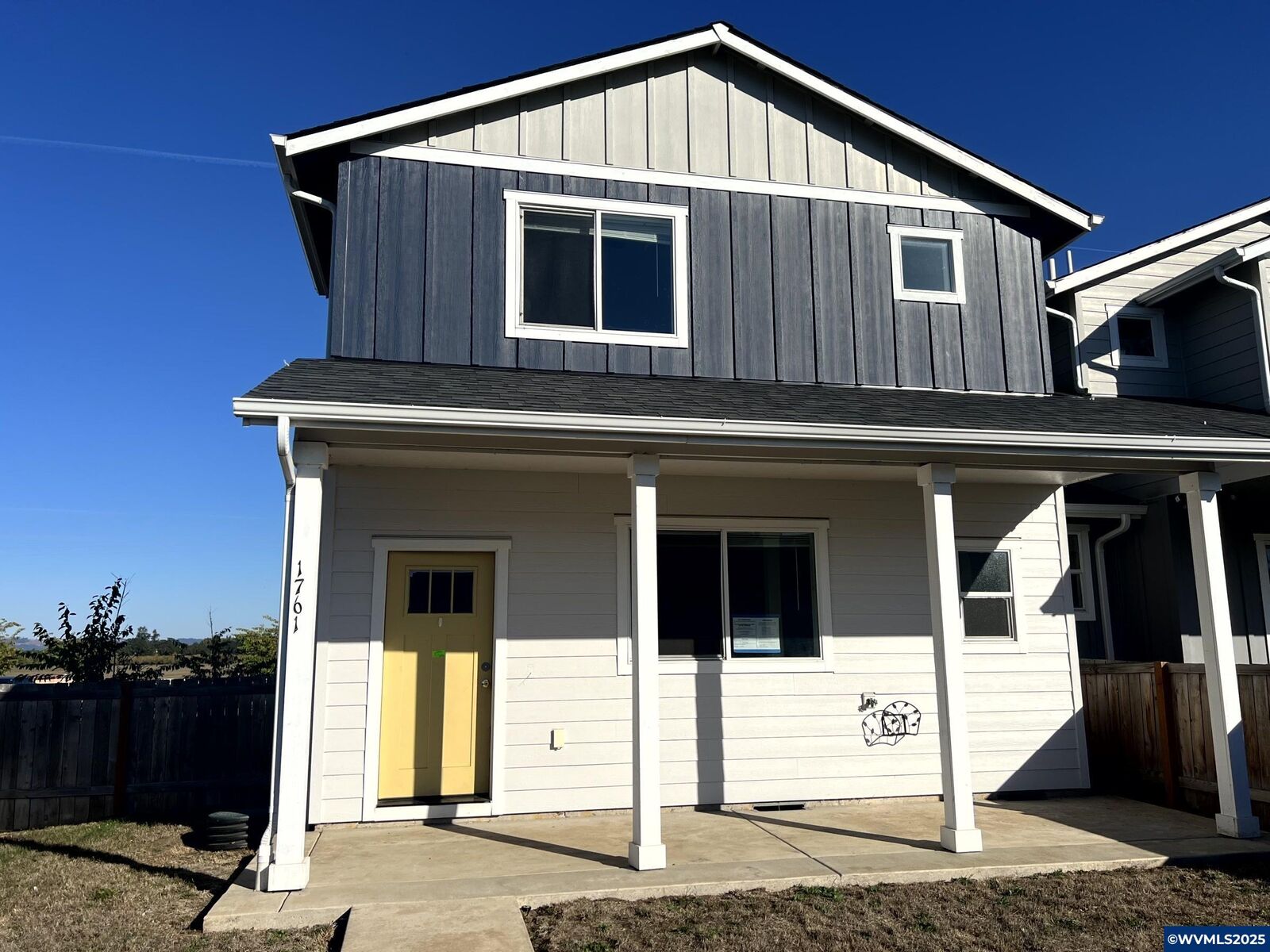 Property Photo: 1761 SE Jonathan Av OR 97338