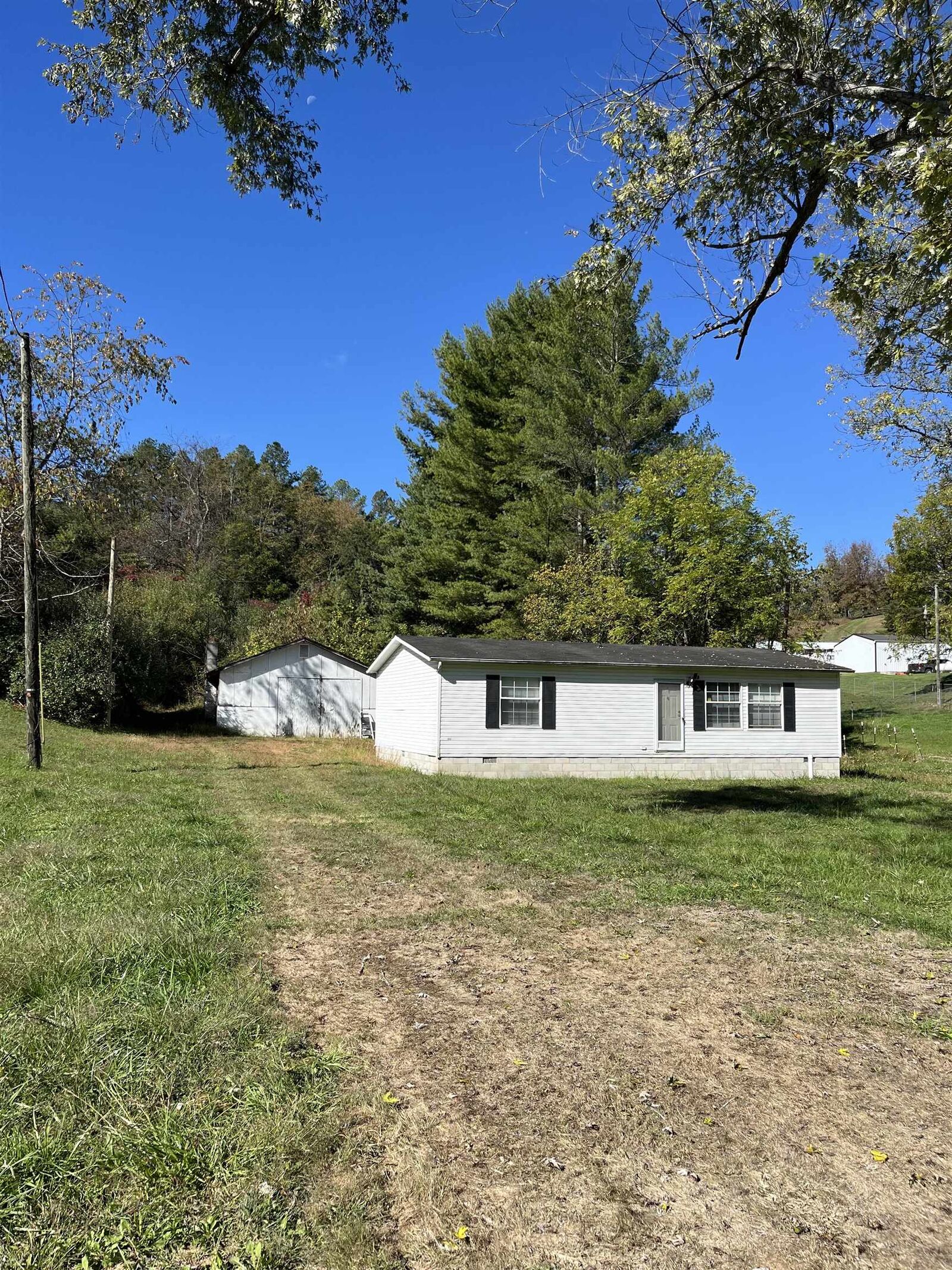 Property Photo:  1337 Four Mile Road  KY 41168 