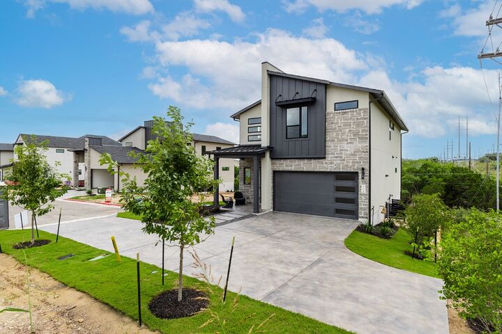 604 Grapeleaf Drive  Lakeway TX 78738 photo