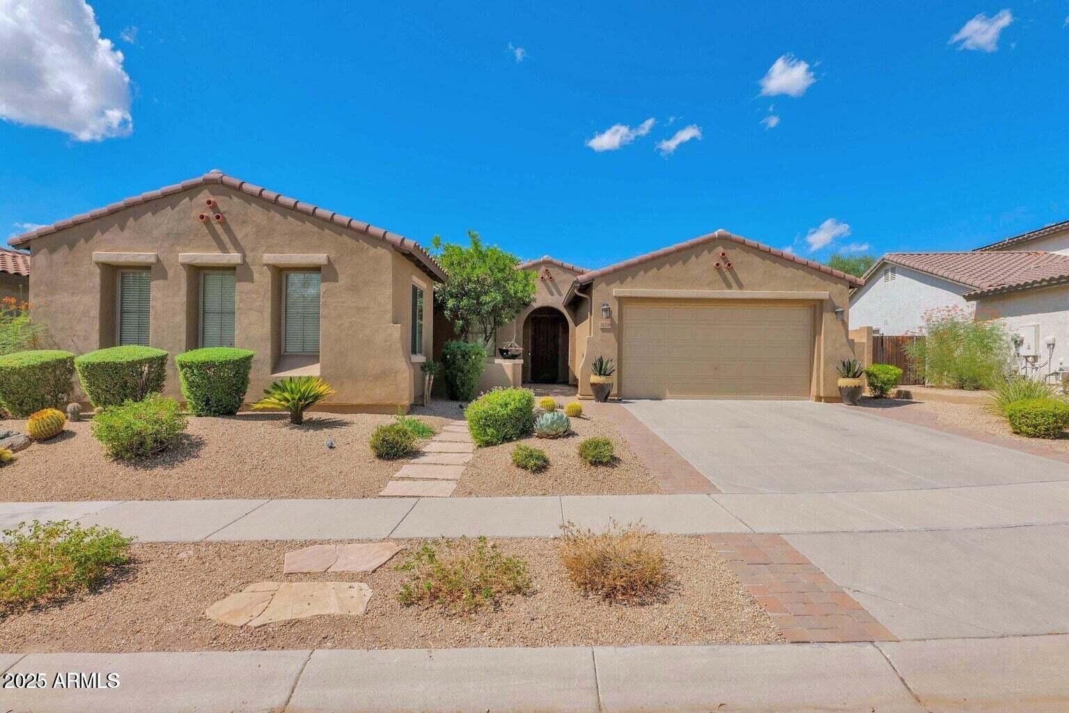 Property Photo: 32718 N 18th Lane AZ 85085