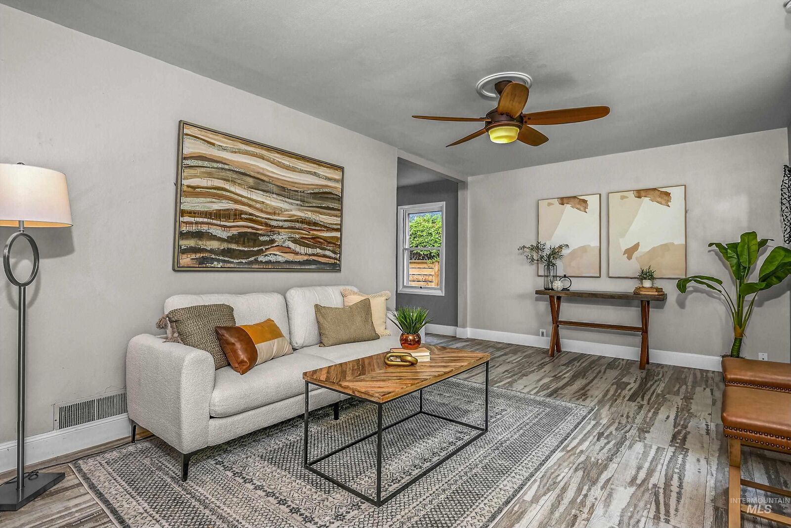 Property Photo: 916 E McKinley St ID 83712