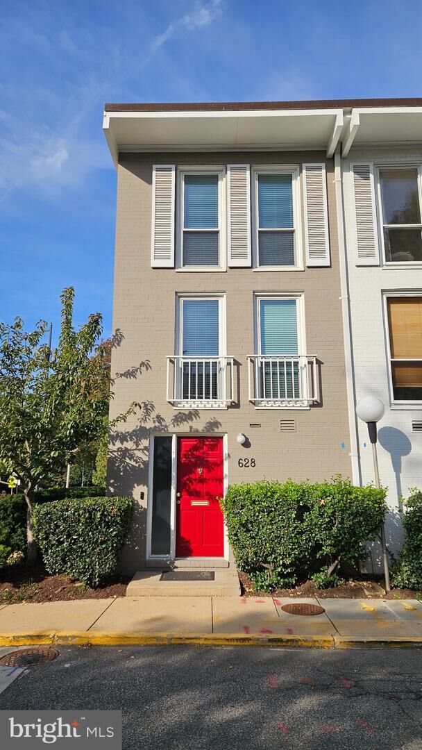 Property Photo:  628 3rd Street SW 115  DC 20024