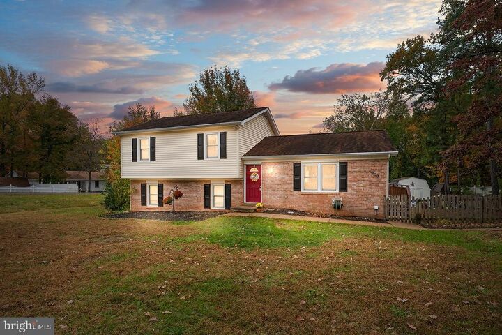 Property Photo:  909 Stonewall Lane  VA 22407