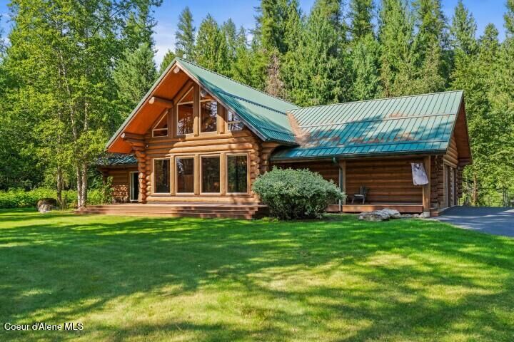 8031 Lakeshore Dr  Sagle ID 83860 photo
