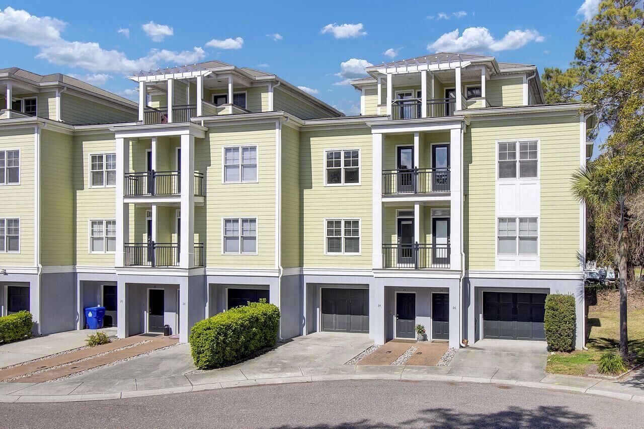 Property Photo: 24 Transom Court SC 29407