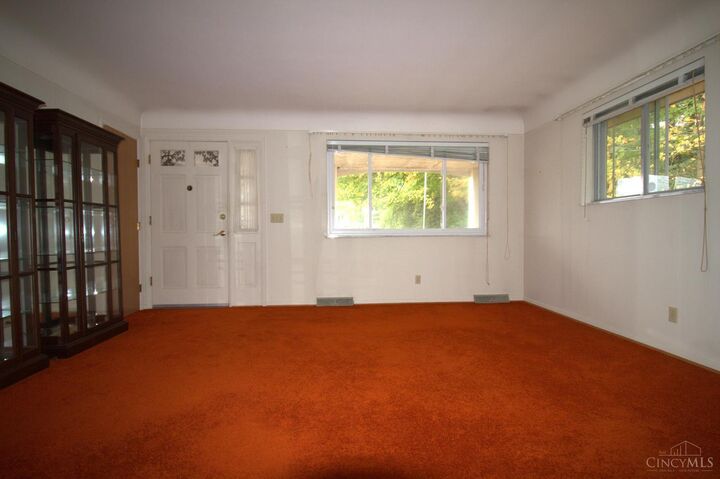 Property Photo: 332 Lux Avenue OH 45216