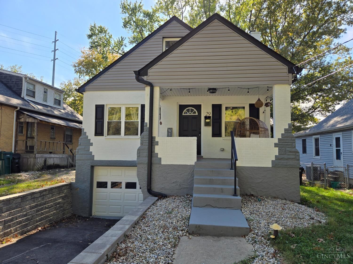 Property Photo:  29 Hartwell Court  OH 45216 