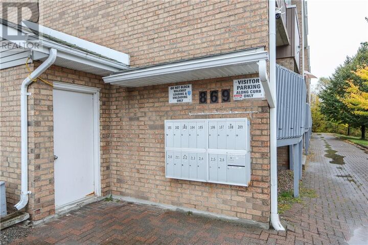 Photo de la propriété: 869 Lasalle Unit# 216 ON P3A 1X7