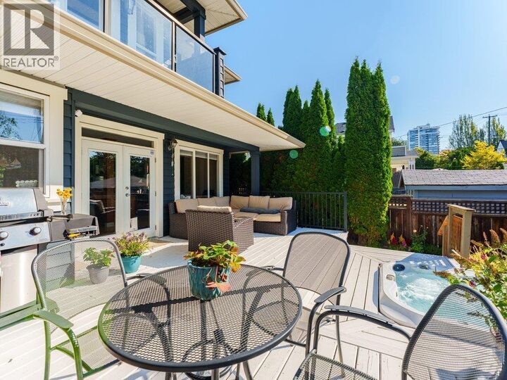 331 West 14th Street  North Vancouver BC V7M 1P5 photo