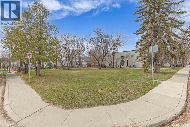 201 25th Street W  Saskatoon SK S7L 0C3 photo