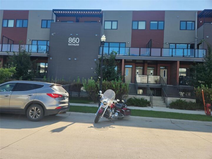 Property Photo:  545 Dale Boulevard  MB R3R 3Y9