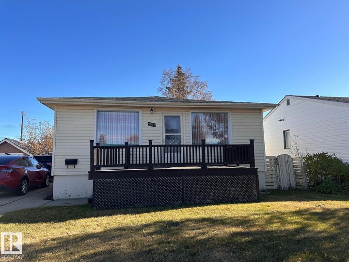 9921 163 Street NW  Edmonton AB T5P 3N3 photo