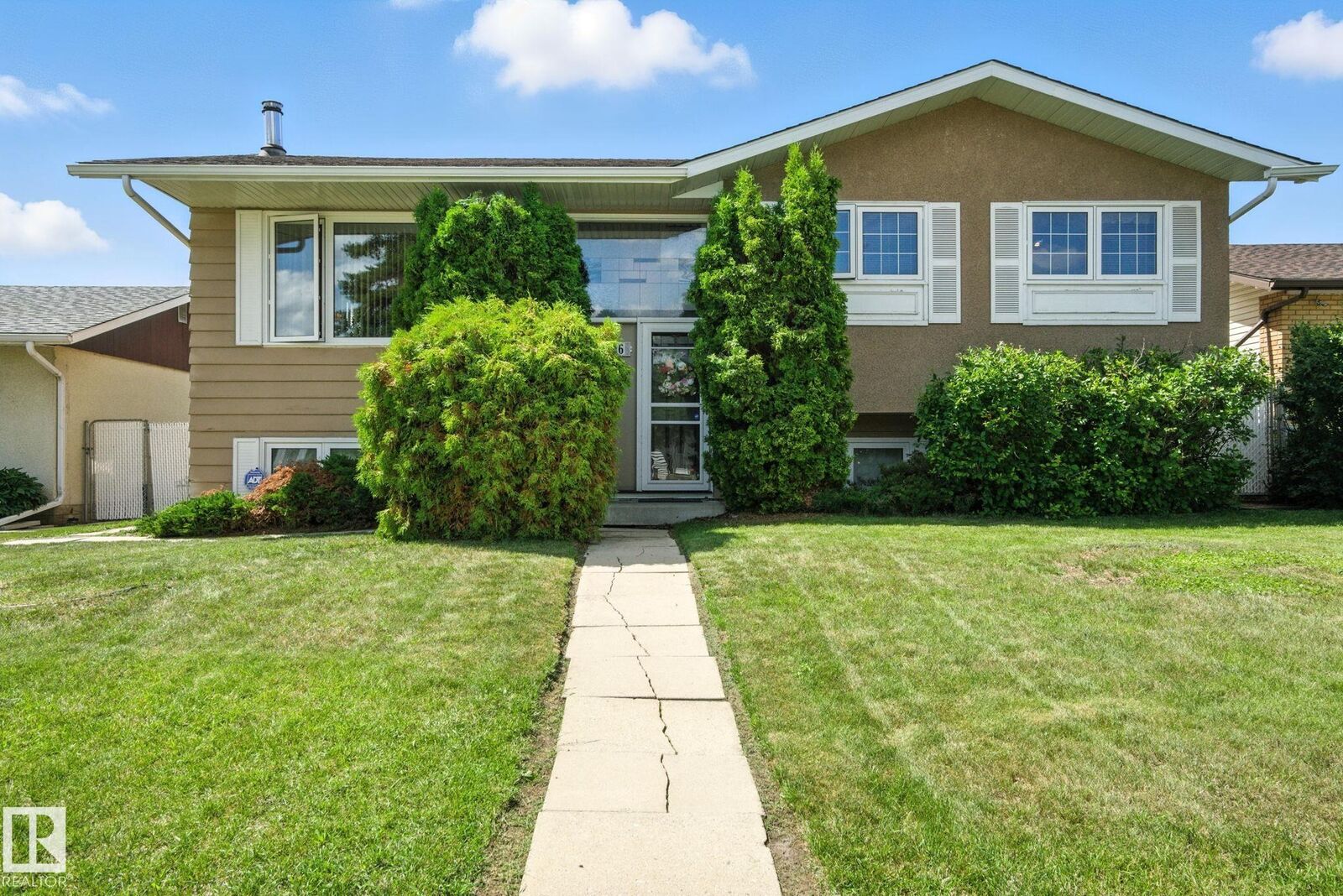 Property Photo:  14936 81 Street NW  AB T5C 1P5