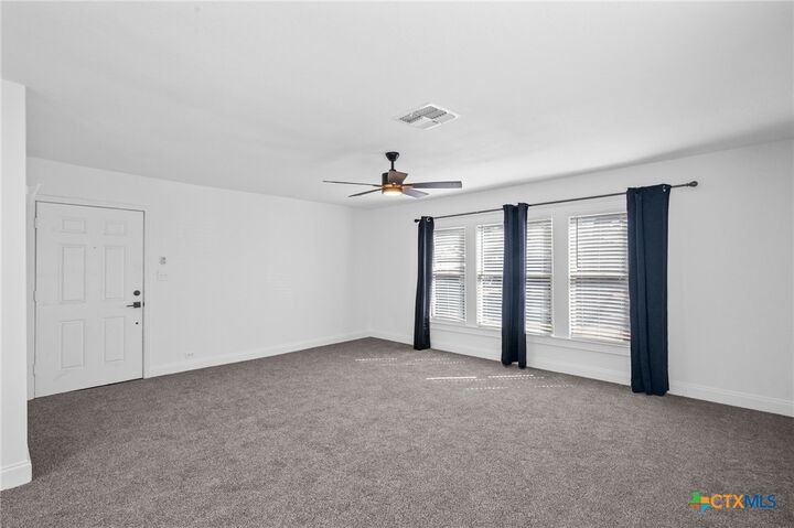 Property Photo: 1110 Buena Vista Avenue TX 77901