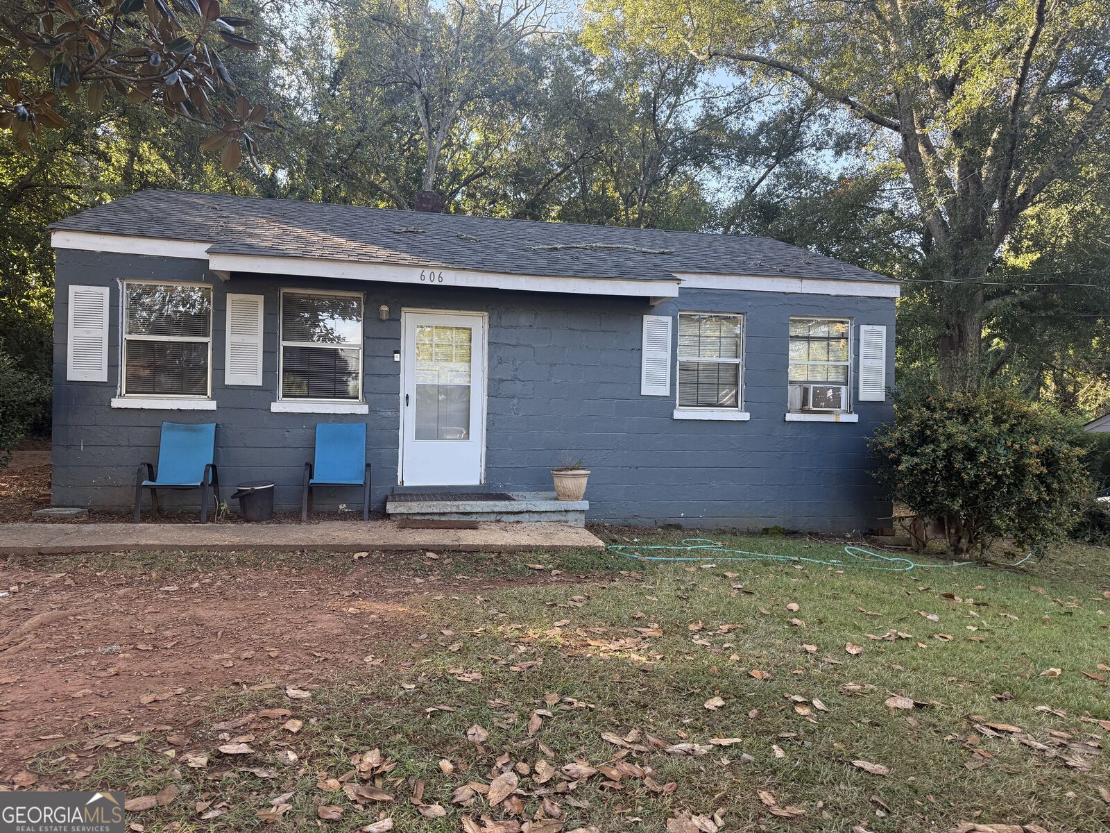 Property Photo: 606 S Harlem Circle GA 30241