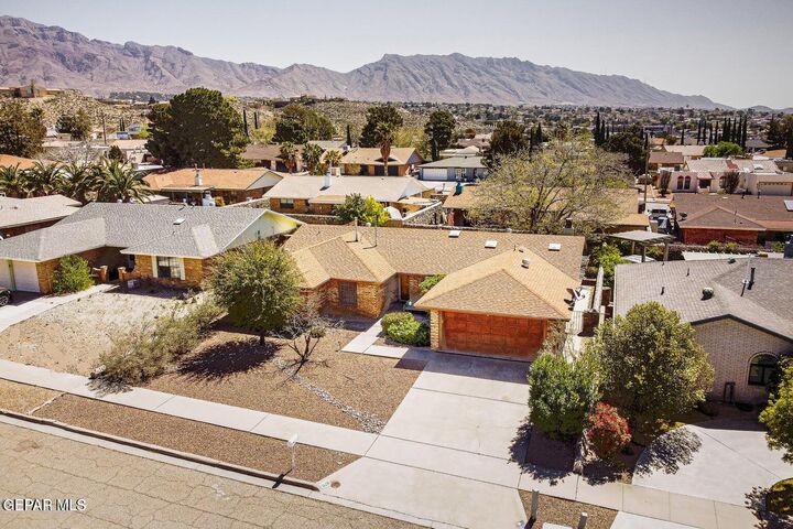 Property Photo: 828 Agua Caliente Dr Drive TX 79912