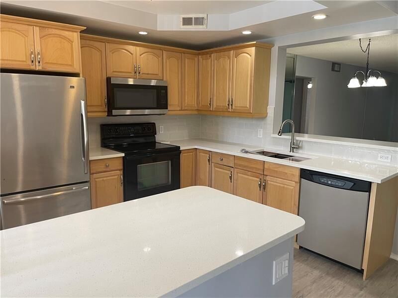 Property Photo: 2404 Antigua Cir M2 FL 33066