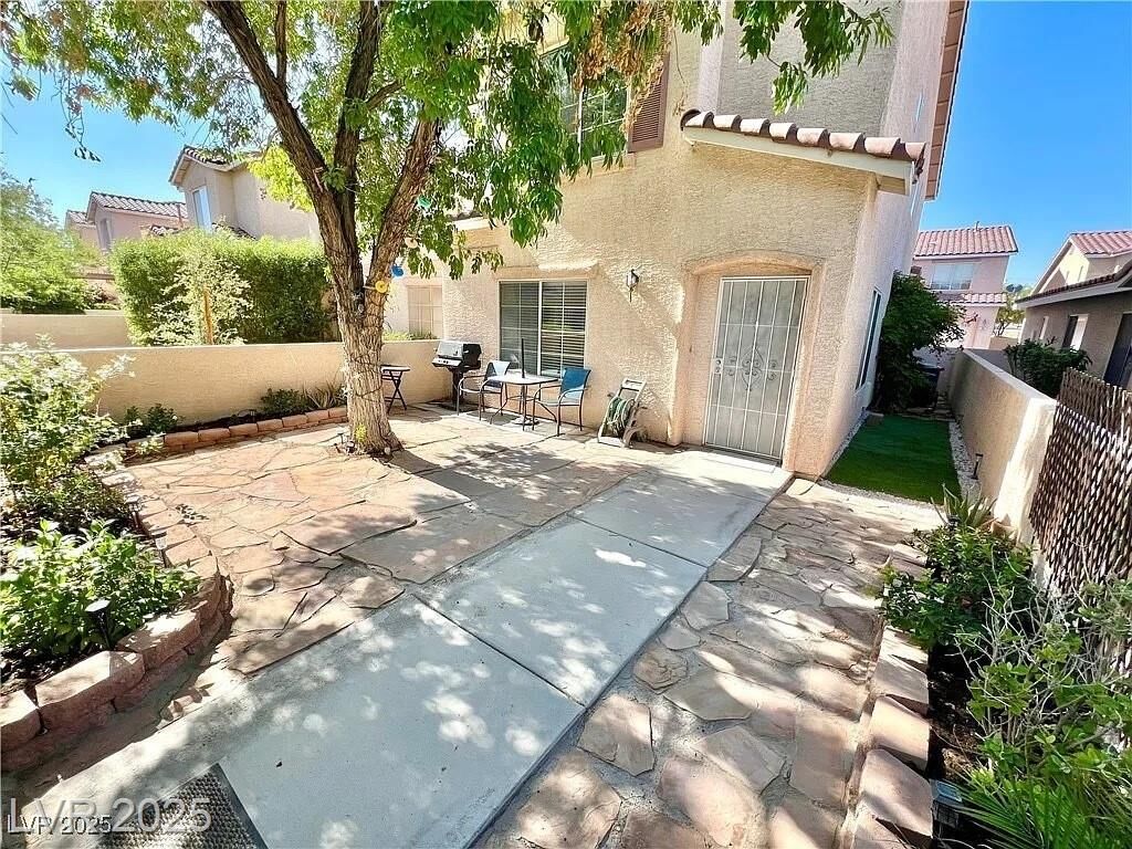 Property Photo: 39 Belle La Blanc Avenue NV 89123