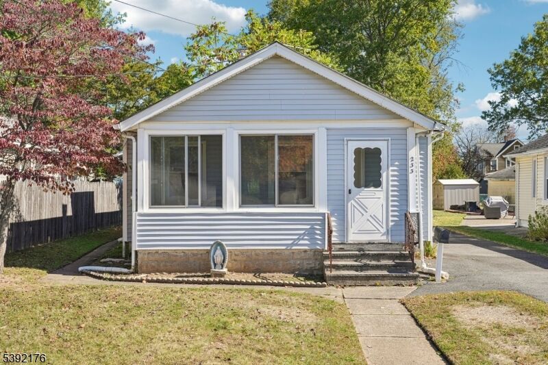 Property Photo: 233 Romain Ave NJ 07442