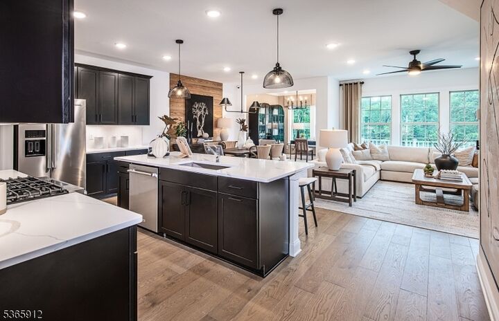 Property Photo:  23 Wadsworth Drive 6  NJ 07834 