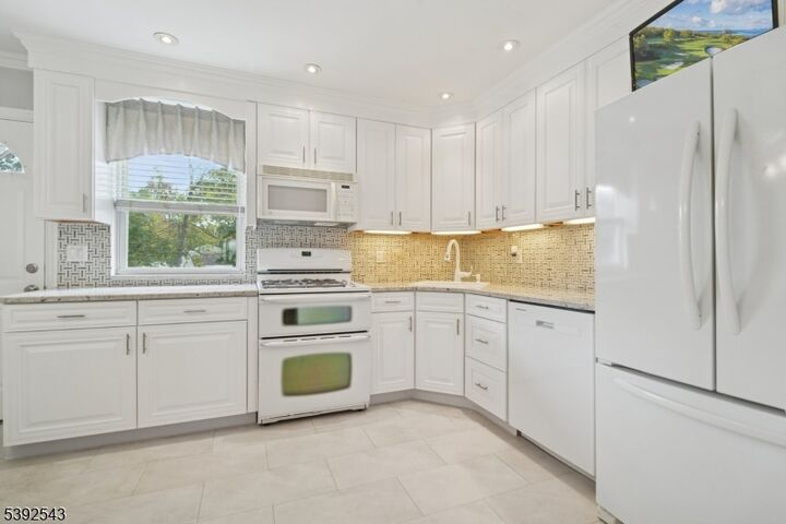 Property Photo:  563 S Springfield Ave  NJ 07081