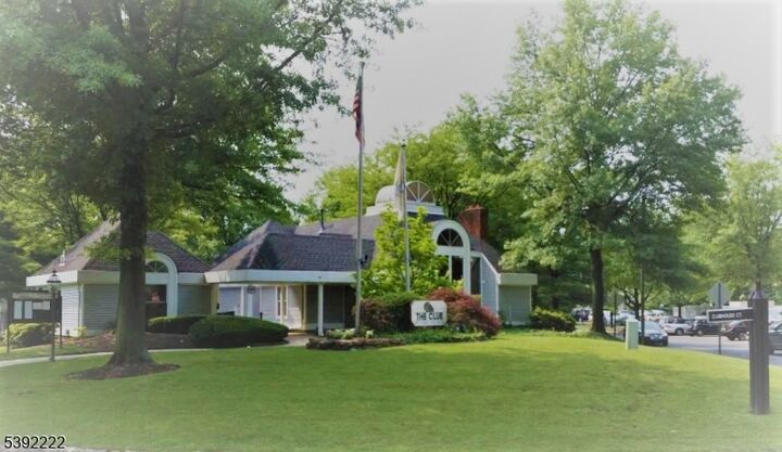 Property Photo: 412 Tournament6 NJ 07083
