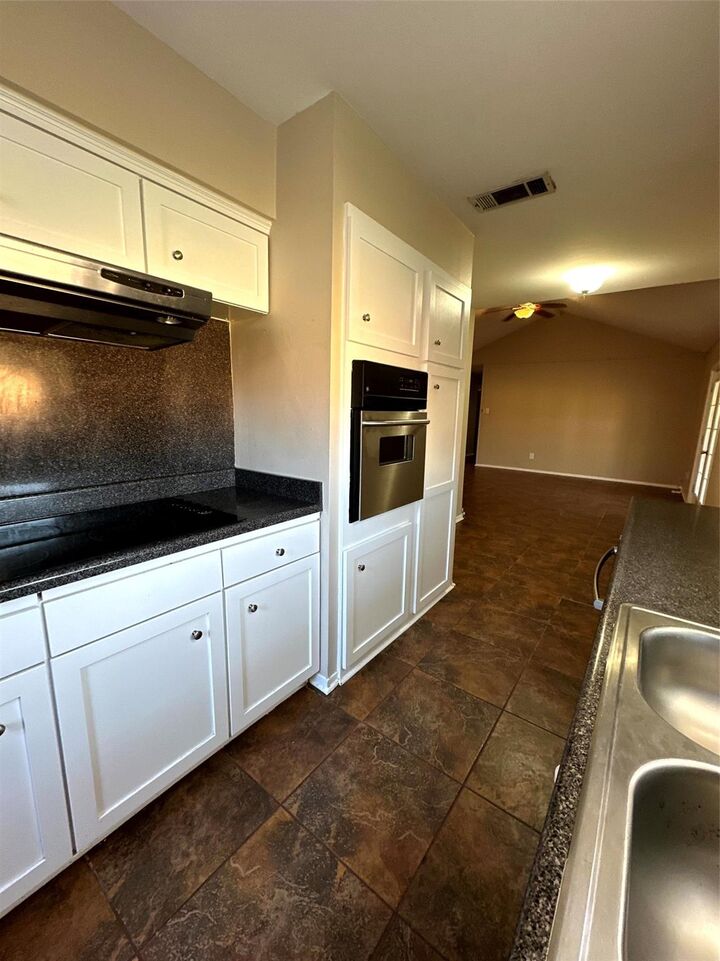Property Photo:  1520 Highland Drive  TX 77511 