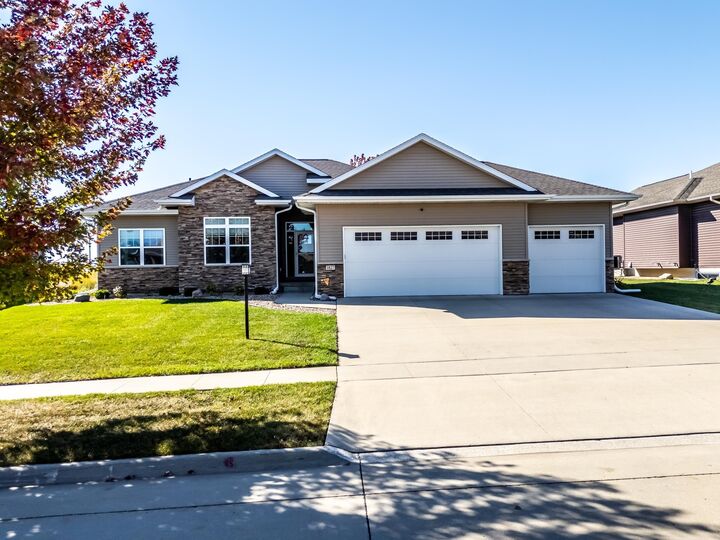 Property Photo: 1827 Green Creek Road IA 50613