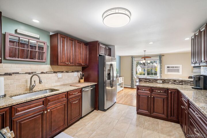 Property Photo:  4 Lancer Drive  NY 12550 