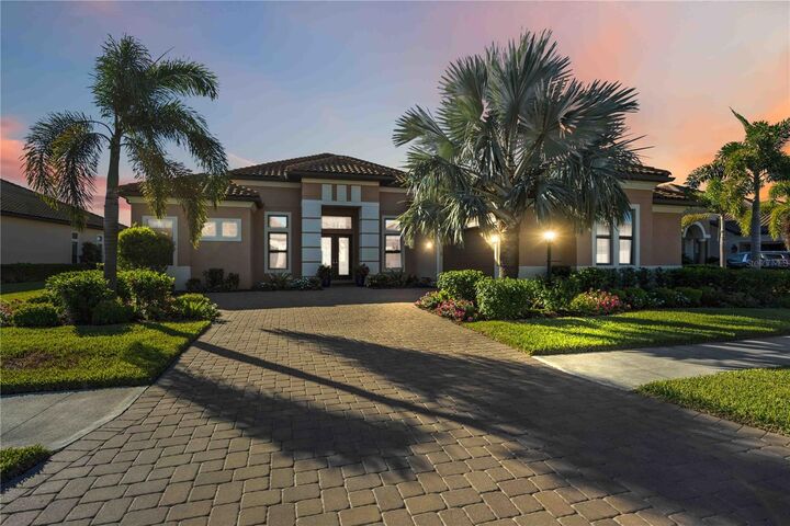 Property Photo: 5341 Brookgrove Drive FL 34238