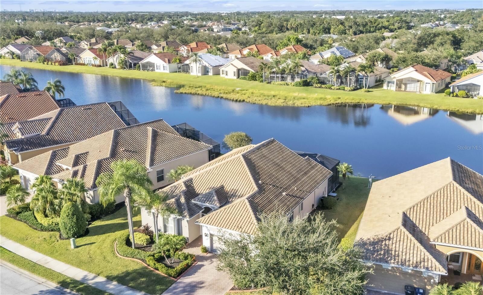 Property Photo: 6524 41st Court E FL 34243