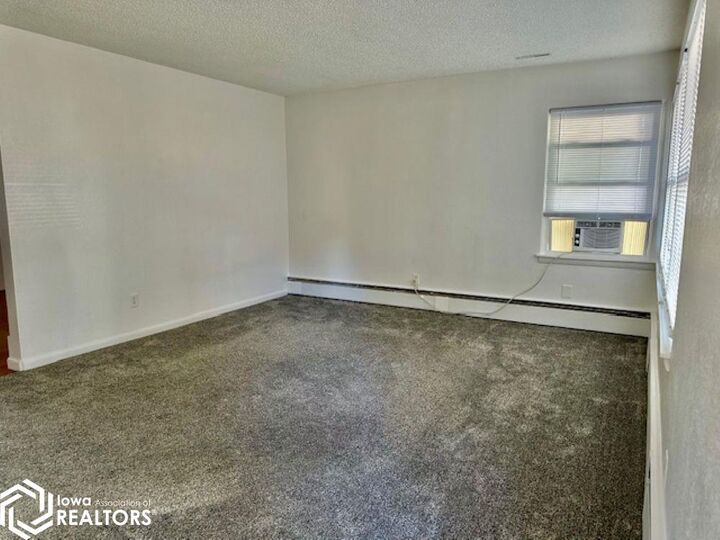 Property Photo:  817 Plane Street  IA 52601 