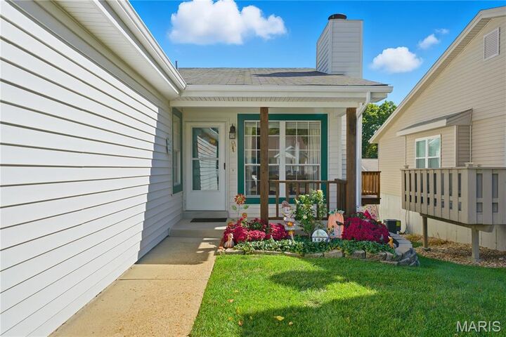 Property Photo:  1020 Treetop Village Drive  MO 63021