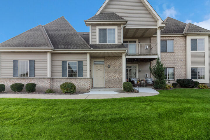 1349 Rose Ct 62  Waukesha WI 53186 photo