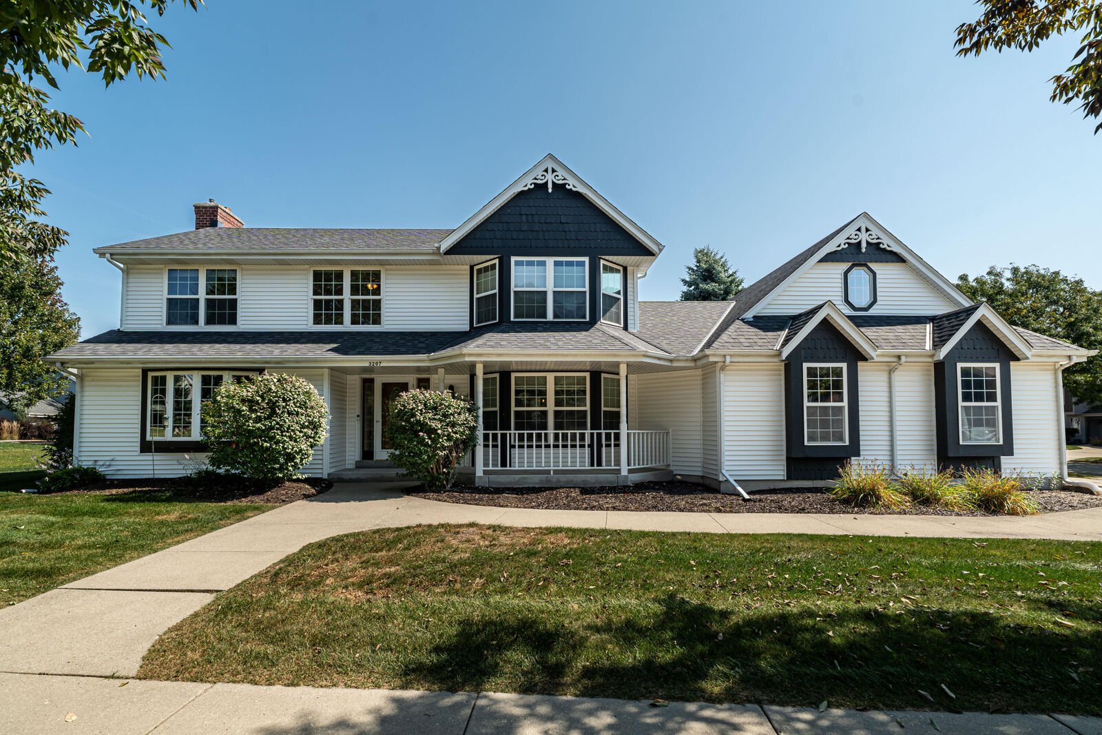Property Photo:  3207 Fox Ridge Dr  WI 53189 