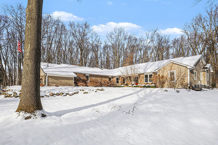 Property Photo:  100 Alto Relievo Way  MI 49068 