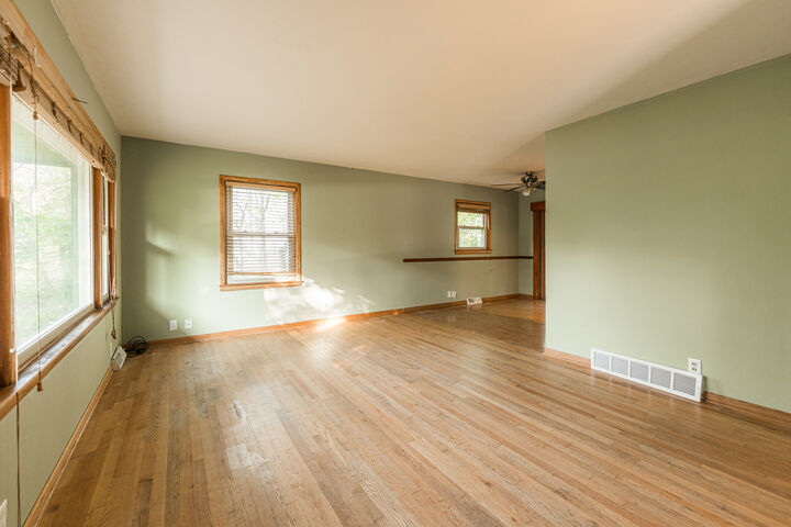 Property Photo: 1206 University Drive IL 60115