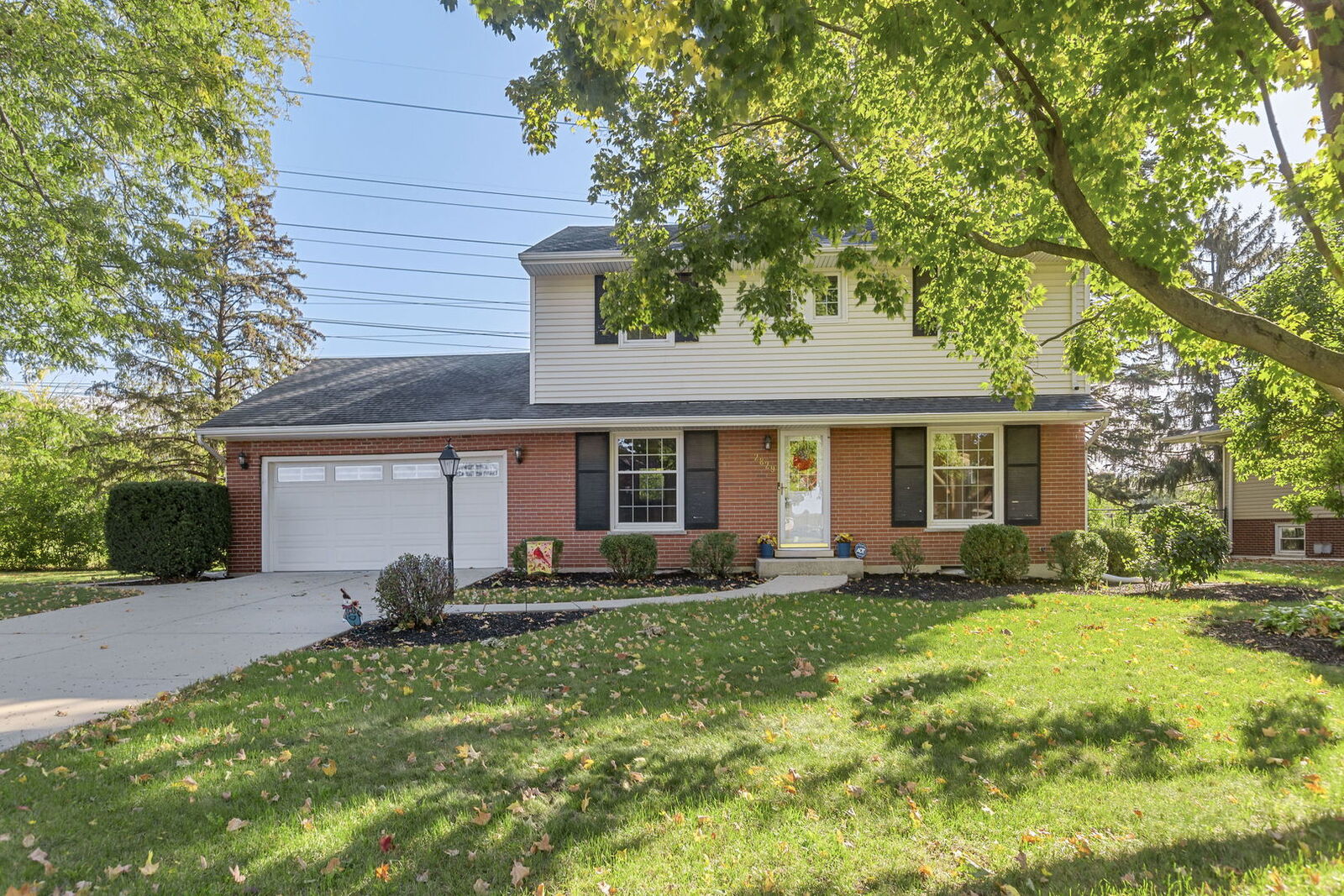 Property Photo:  2829 Briarwood Drive  IL 60005