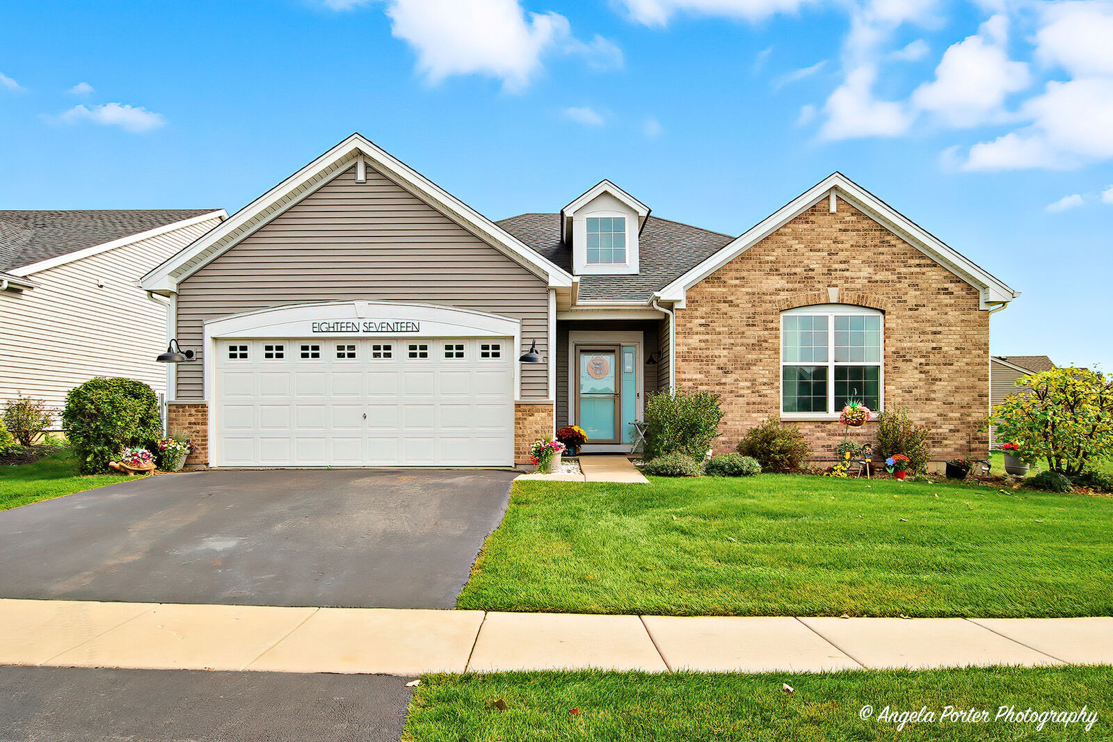 Property Photo: 1817 Alta Drive IL 60020