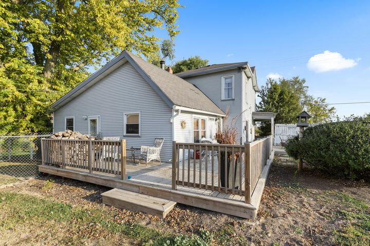 Property Photo: 1599 W Il Route 64 Highway IL 61061